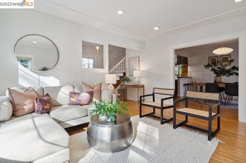 6080 Hillegass Ave, Oakland, CA 94618-1235