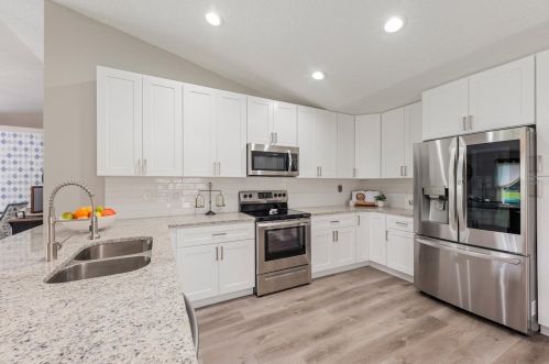 10406 Ashley Oaks Dr, Riverview FL  33578-8828 exterior
