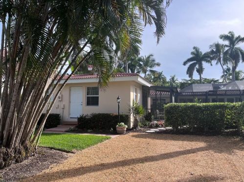 147 6th Ave, Naples FL  34102-8612 exterior