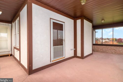 11 Thrush Dr, Carlisle PA  17015-7653 exterior