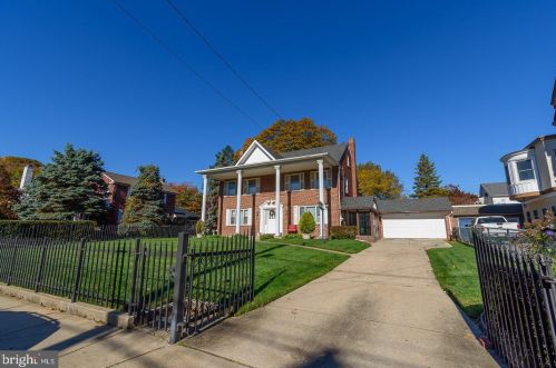 556 Leverington Ave, Philadelphia PA 19128-3314 exterior