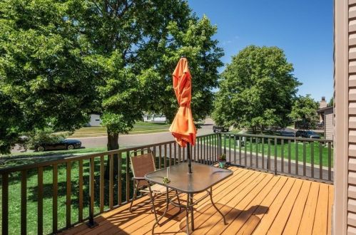 5121 148th St, Saint Paul MN 55124-6655 exterior