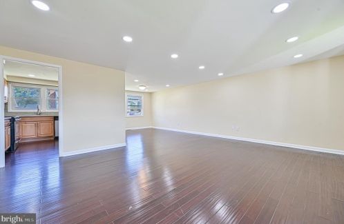 31 Niagara Ln, Willingboro NJ  08046-1249 exterior