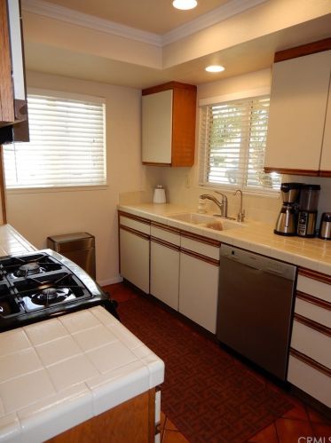 619 Barnett St, Anaheim CA 92805-5407 exterior