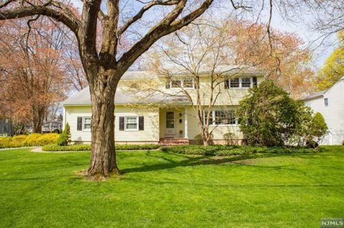 54 Spring St, Harrington Park, NJ 07640-1513
