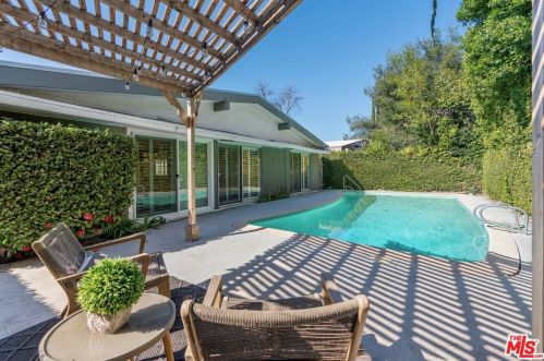 5814 Wilkinson Ave, North Hollywood CA  91607-1134 exterior