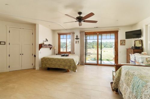 590 Championship Ln, Templeton CA  93465-5138 exterior