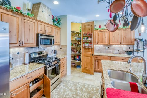 1736 Chestnut Blvd, Lake Havasu City AZ  86404-8409 exterior