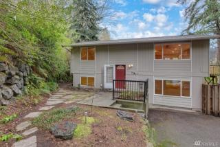 7381 Clover Blossom Ln, Bremerton, WA 98311-3904