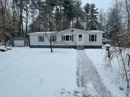 14 Bass Rd, Northwood, NH 03261-3940