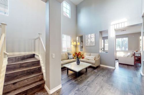 30416 Mallorca Pl, Santa Clarita CA  91384-4787 exterior