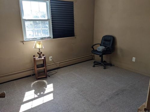 5 Capital Dr, Washingtonville NY  10992-1301 exterior