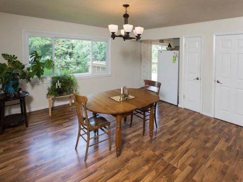 304 Greenvale Ave, Waterford MN  55057-1413 exterior