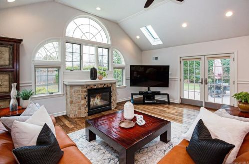 898 North St, White Plains NY  10605-4436 exterior