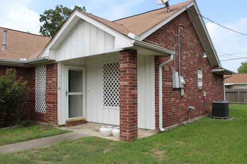 7226 Carver Ave, Texas City, TX 77591-3638