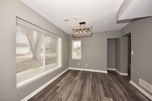 9127 Swan Cir, Milwaukee WI  53225-2719 exterior