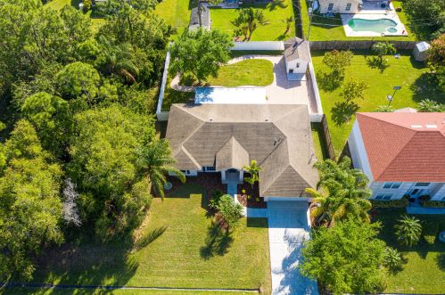 721 Avens St, Fort Pierce, FL 34983-8758