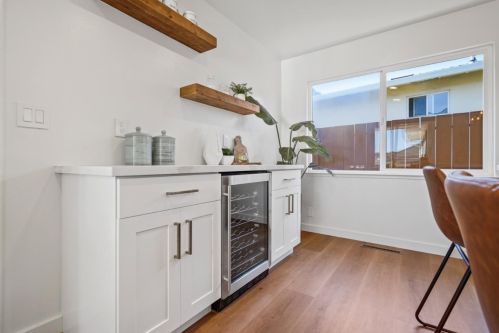 2980 Oakmont Dr, San Bruno CA  94066-1244 exterior