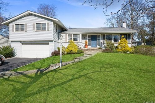 56 Winding Brook Rd, New Rochelle, NY 10804-2008