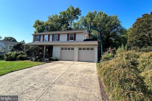 12907 Lyme Bay Dr, Herndon, VA 20171-2661