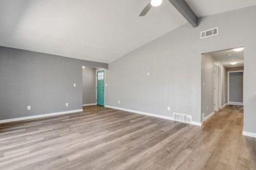 6577 Melrose Dr, North Highlands CA  95660-4378 exterior