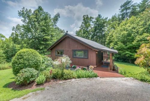 290 Havilah Dr, Sunshine, NC 28018-5604