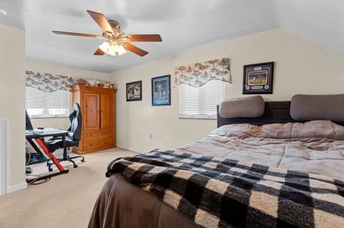 1034 Brierly Ln, Pittsburgh PA  15122-1346 exterior