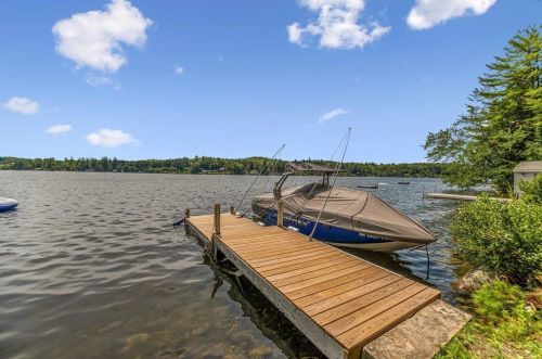 44 Roberts Cove Rd, Wakefield NH  03872-4741 exterior