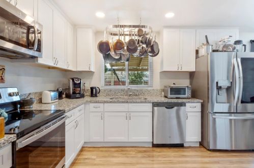 1012 Whittier Ave, Modesto CA  95350-3056 exterior