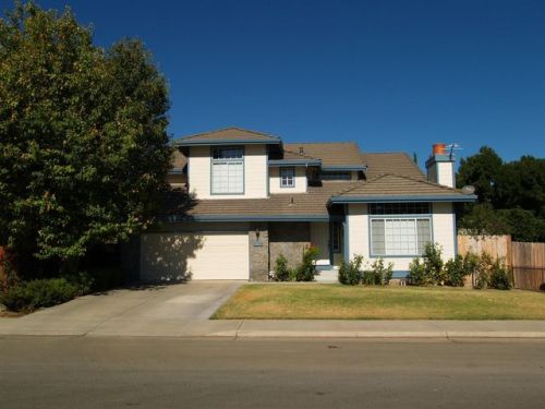 2025 Prince St, Newman, CA 95360-9770
