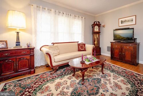 20 Valley Dr, Southampton PA  18966-1347 exterior