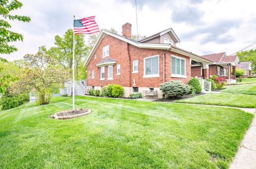 302 Benson St, Cincinnati, OH 45215-3842