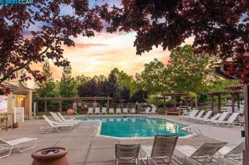 1040 Zebrina Way, San Ramon CA  94582-5209 exterior