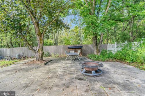 16 Bayberry Rd, Princeton NJ  08540-7417 exterior