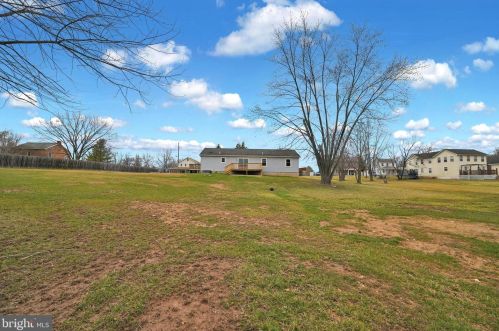 275 Georgetown Rd, Littlestown PA  17340-9757 exterior