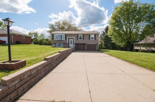 122 Klein Rd, New Brighton, PA 15066-3512