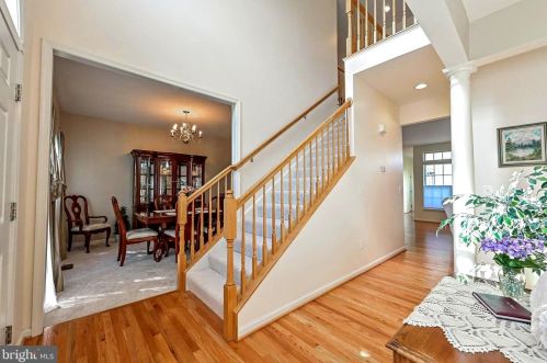 34 Stocks St, Lovettsville VA  20180-8640 exterior