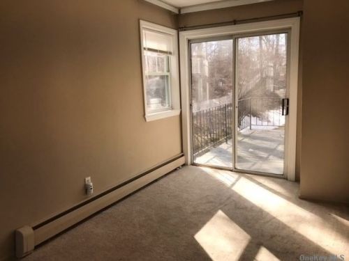 138 Church St, San Remo, NY 11754-1759