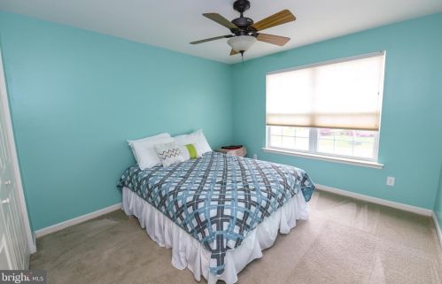 42 Putter Ln, Pottstown PA  19464-7801 exterior