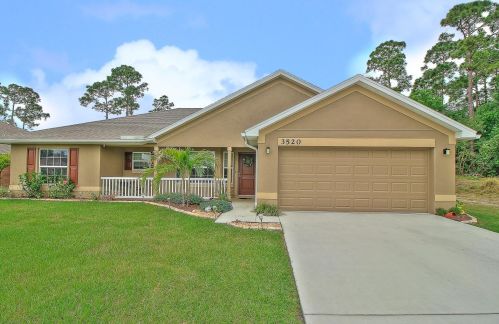 3520 Masilunas St, Fort Pierce, FL 34953-5247