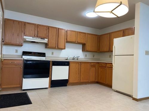 320 Florine Ln, New Castle, PA 16101-1062