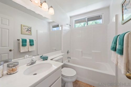 9530 Compass Point Dr, San Diego CA 92126-8527 exterior