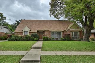 3547 Woodvalley Dr, Houston TX  77025-4232 exterior