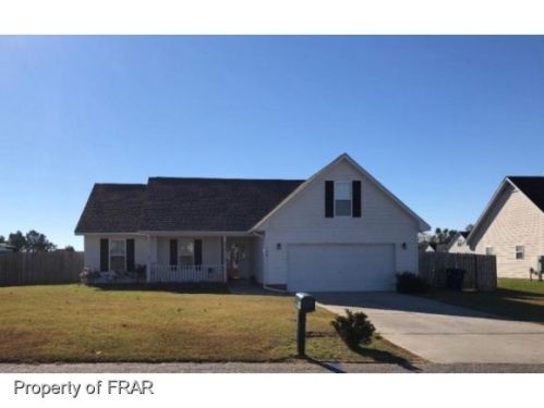 149 Walden Green Dr, Raeford, NC 28376-5728