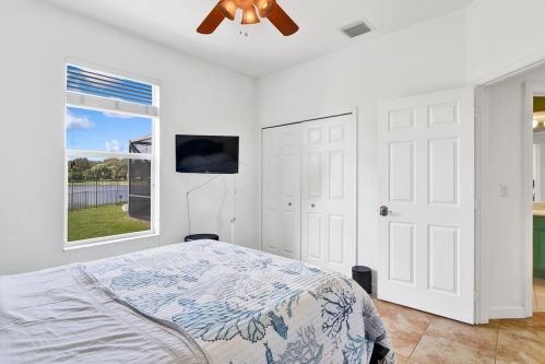 7219 Serrano Ter, Delray Beach FL  33446-2200 exterior