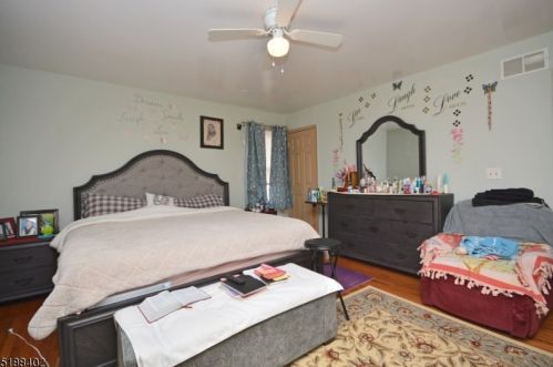 812 Kennedy Blvd, Manville NJ  08835-2148 exterior