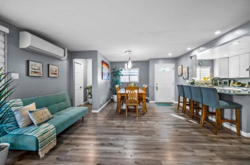 5615 Winchester St, San Diego, CA 92139-3037