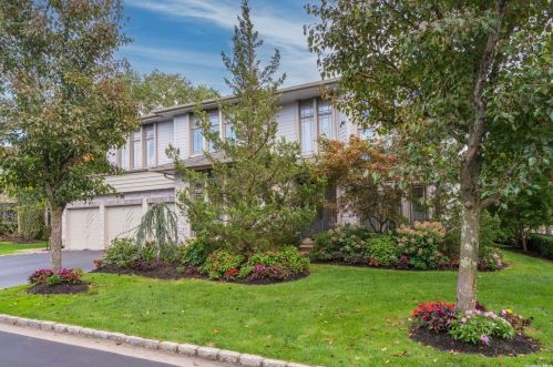 1 Kettlepond Rd, Muttontown, NY 11753-1157