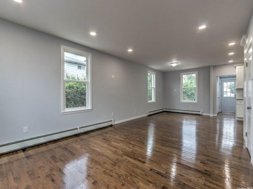 103 Clement Ave, Floral Park NY  11003-2703 exterior