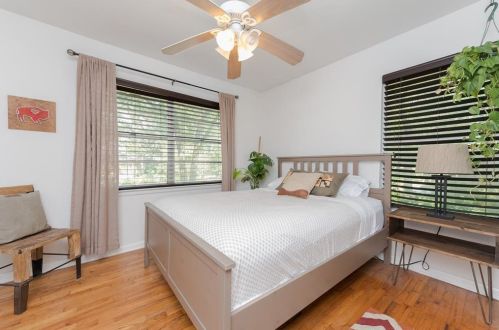 2503 Glenwood Ln, Denton TX  76209-1125 exterior